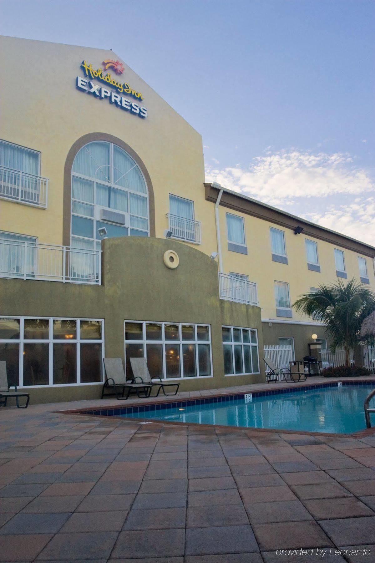 Holiday Inn Express & Suites Florida City-Gateway To Keys By Ihg מראה חיצוני תמונה